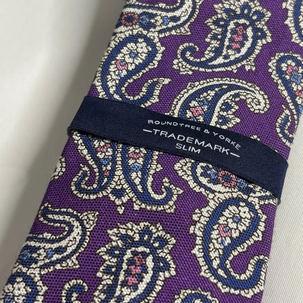 NEW-Roundtree & Yorke Purple and Blue Paisley Slim Tie - Picture 4 of 5